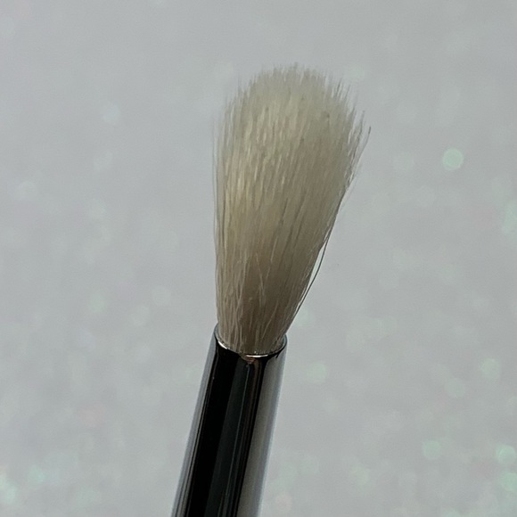 Zoeva 224 Brush - Picture 3 of 9
